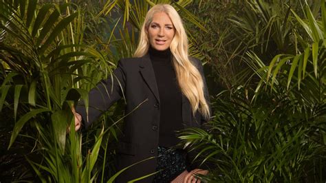 Dschungelcamperin Sarah Kern zeigt sich hüllenlos im 'Playboy'.